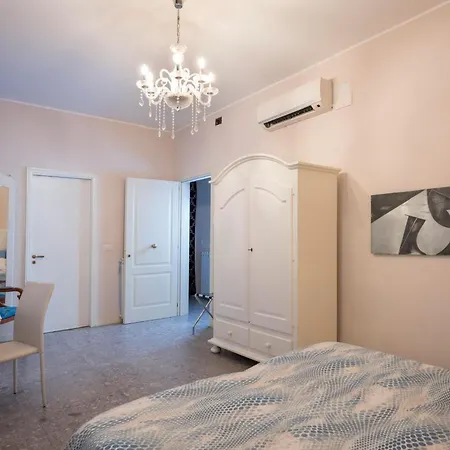 Porta Di Mezzo Luxury Suites & Rooms-2
