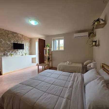 Villa Bonita - Fondi Holiday Rooms-2