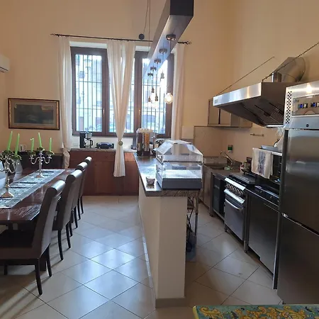 Dimora Charleston Lecce parcheggio privato in loco gratis-2