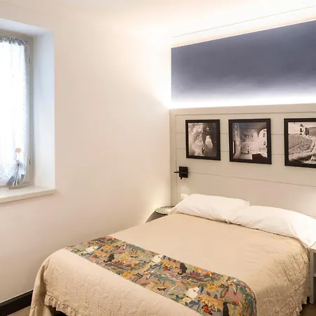 Duccio Nacci Rooms- Guesthouse-2
