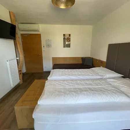Guesthouse Dolomiten-2