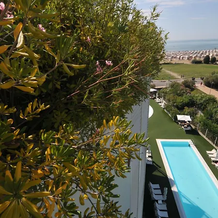 Marina Verde Resort Official-2