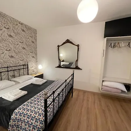 B&B Madam Treviso-3