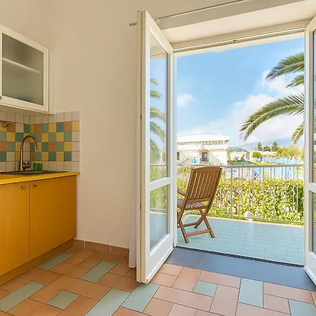 Le Grand Bleu - Gioia Apartments-2