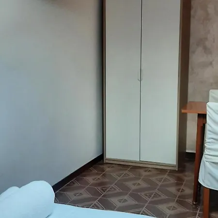 Camere Porto Vecchio Con Parcheggio A Pochi Passi Dal Castello-3