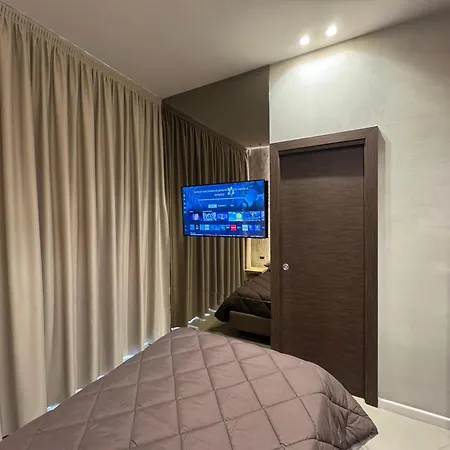 Tropicana Room-3