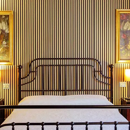 Villa Chiccheio Rooms-3