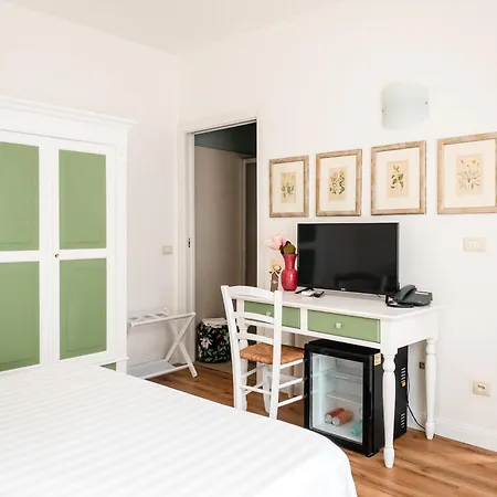 Hotel Donatella-3