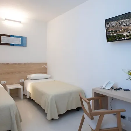 Hotel Albània-2