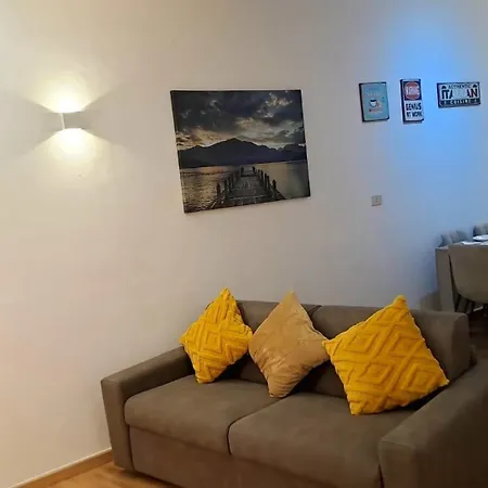 Appia Avenue 639-3