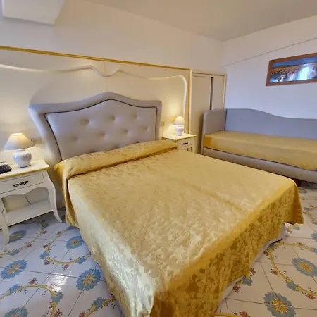 Hotel La Perla-3