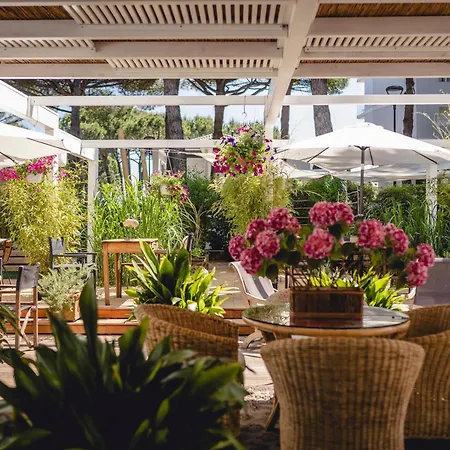 Hotel Saraceno Resort With Private Beach-3
