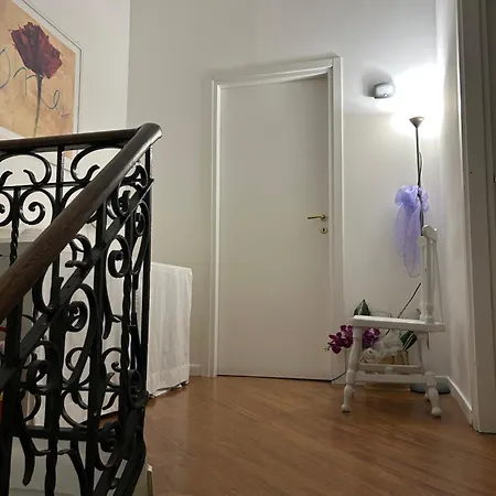 Gabriele 83-2