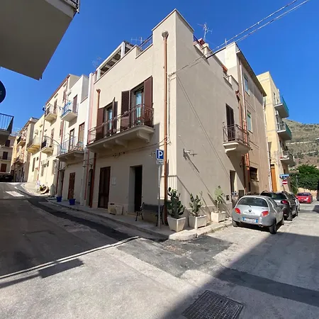 Via Siracusa 5-2