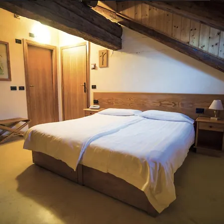 Hotel Dimora Storica La Mirandola-2