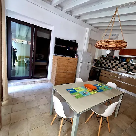 Casa Stone Milazzo B&B-3