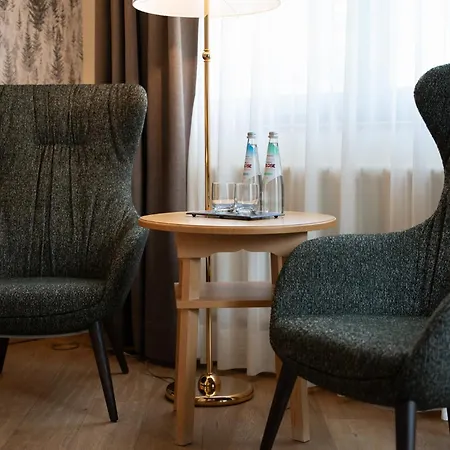 Alpin&Vital Hotel La Perla-3
