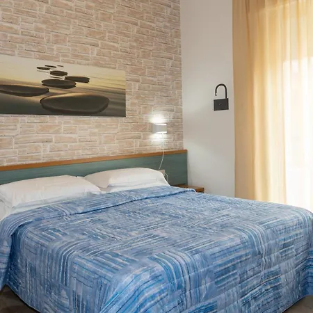 Regina Urban Beach Hotel-3
