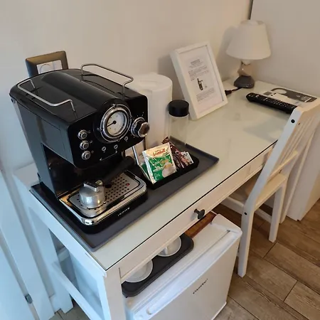 Garden House - Luxury Guest House - Self Check-In Only-3