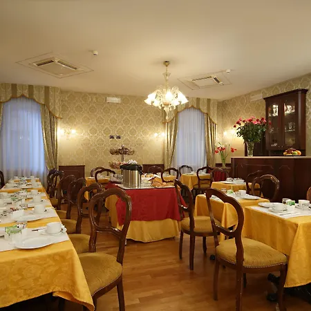 Hotel Gorizia A La Valigia-2