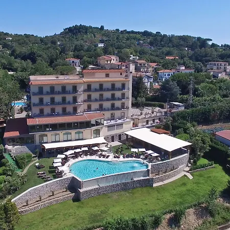Grand Hotel Due Golfi-3