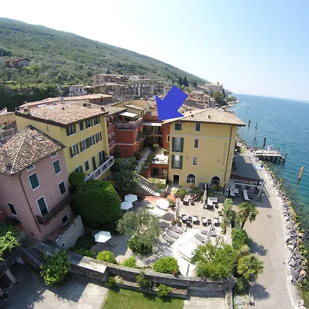 Lake Front Hotel Brenzone-3
