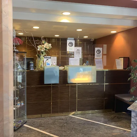 Hotel Maxim-2