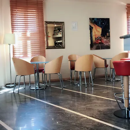 Hotel Maxim-3