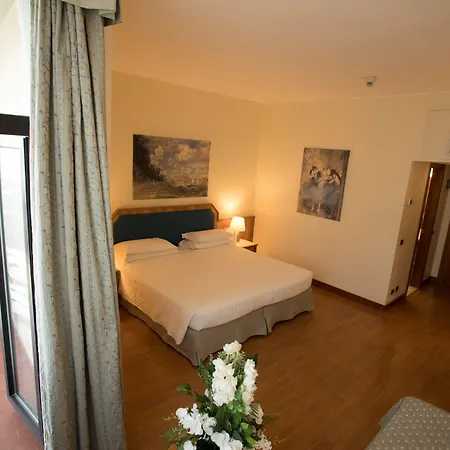 iH Hotels Milano Eur - Trezzano sul Naviglio-3