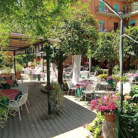 Hotel Girasole-3