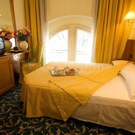 Hotel Cinque Giornate-3