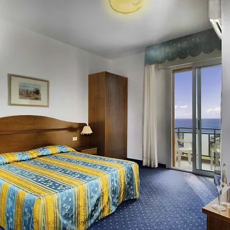 Hotel Tritone Jesolo Lido-3