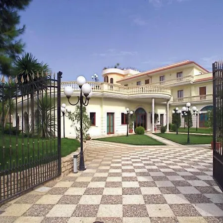 Hotel Parco Serrone-3