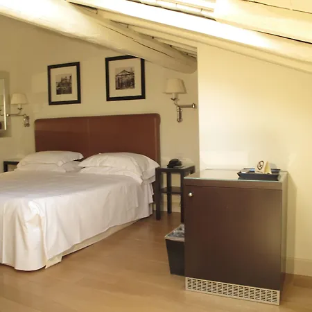 Hotel Albergo Santa Chiara-2