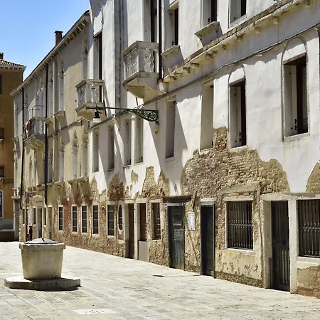 Maison Venezia | Una Esperienze-3