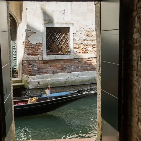 Locanda Leon Bianco On The Grand Canal-2