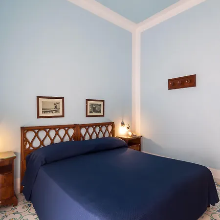 Hotel Mignon Meuble-2