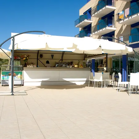 Roses Hotel-3