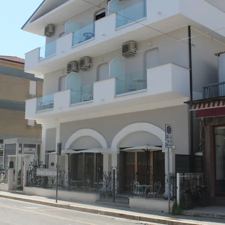 Hotel Solaris-3
