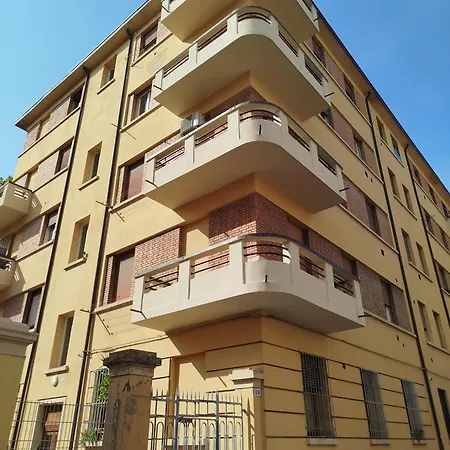 Camera D'Or-2