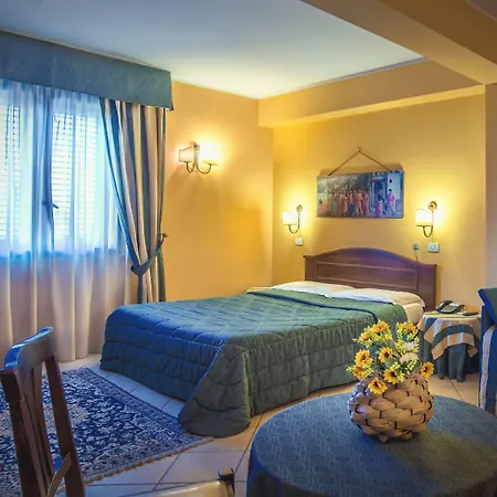 Greta Rooms Hotel-3