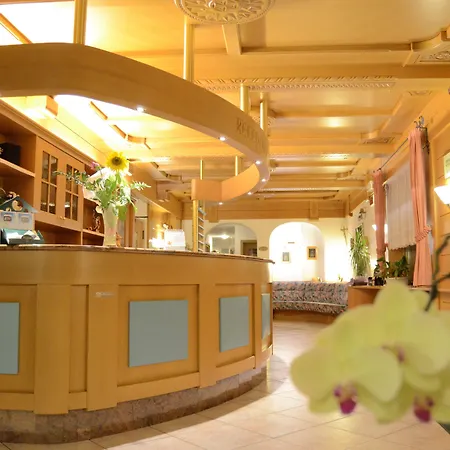 Hotel Ladina-2