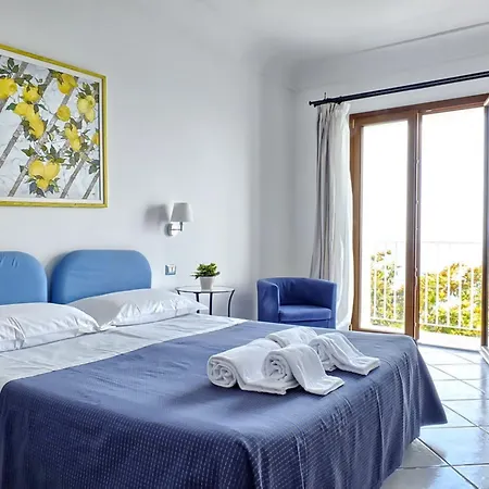 Maresca Hotel Praiano-3