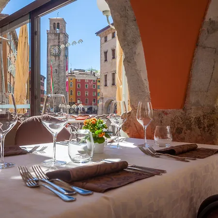 Hotel Portici - Romantik & Wellness-3