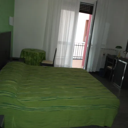 Hotel Renato-3