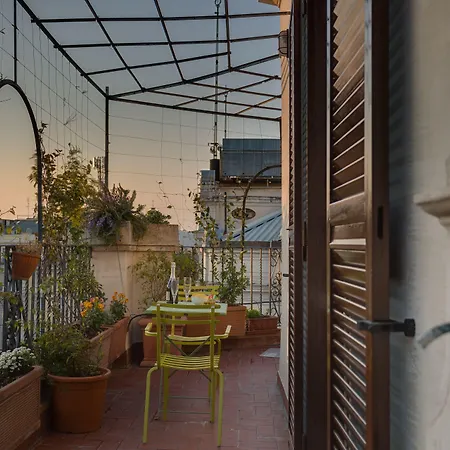 Tritone Top House-2