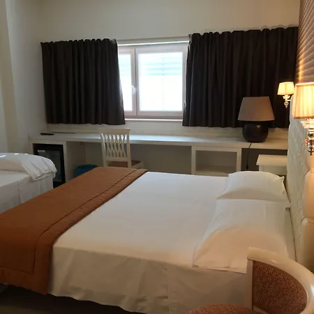 Nuova Opera Rooms & Apartments-2