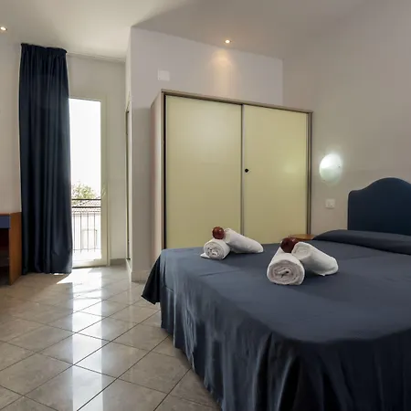 Hotel Scarlet-2