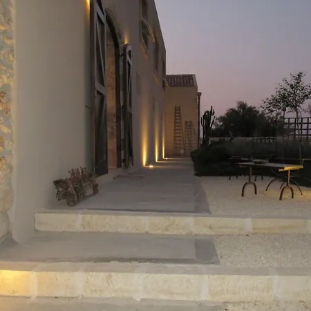 Scilla Maris Charming Suites-3