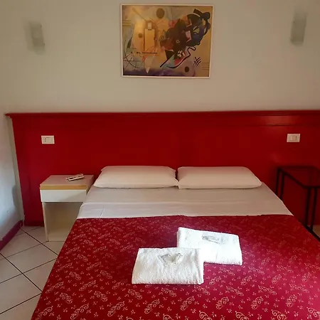 Fanti Rooms-2